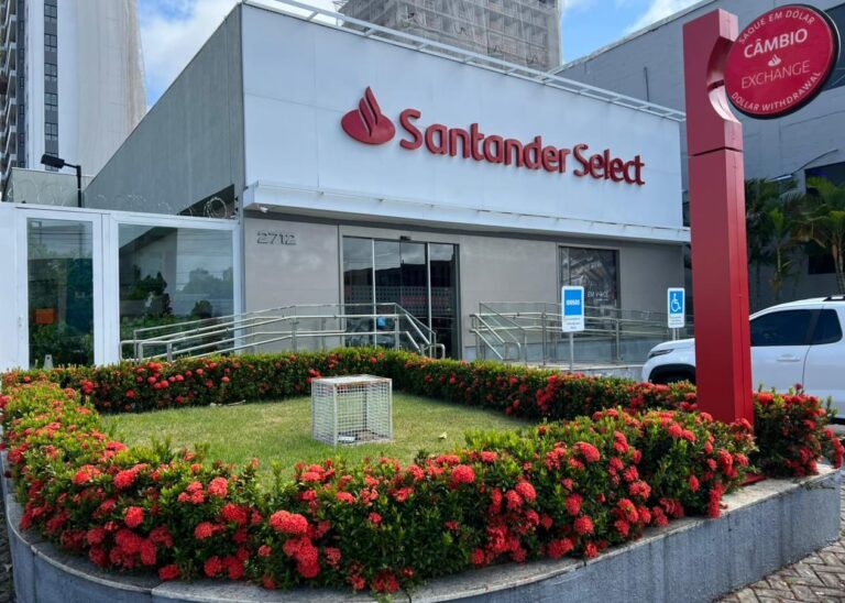 Santander PcD, assessoria investimentos, carreira finanças