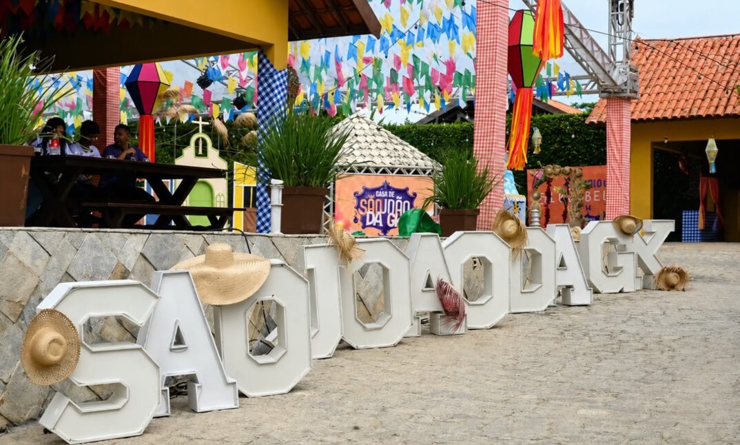 São João, Casa de São João, Gkay, cultura nordestina, Campina Grande, Grupo Raymundo da Fonte