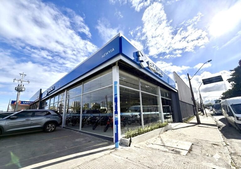 Newvia Bajaj, concessionária Pernambuco, Grupo Via1, motos Bajaj, expansão Nordeste