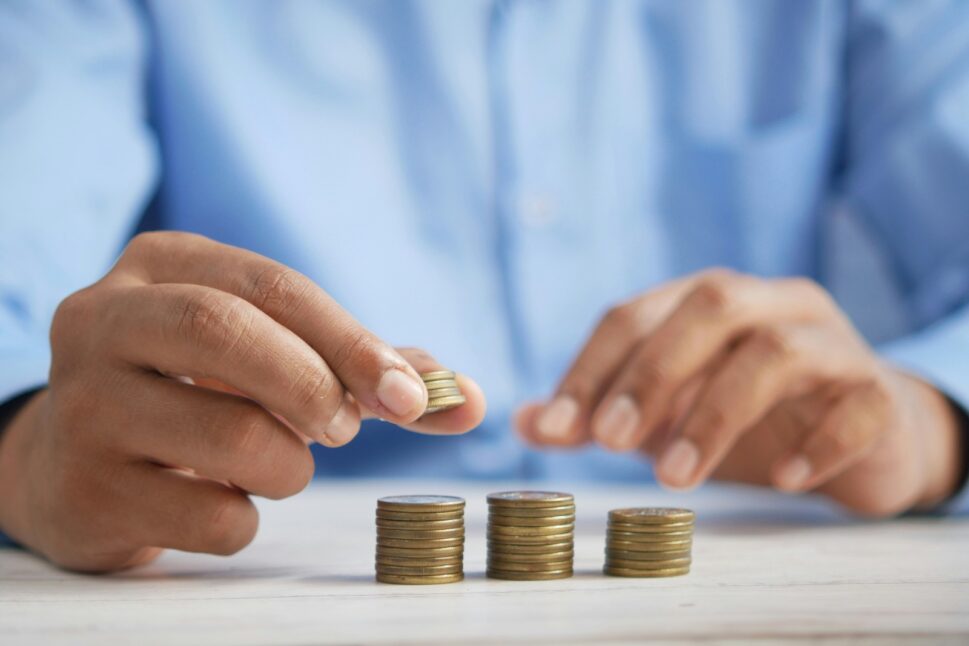 Desenrola Dívidas, renegociação, endividamento, planejamento financeiro, juros, poupança