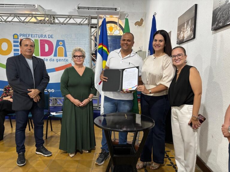 servidores Olinda, concurso público, Prefeitura de Olinda, Mirella Almeida, saúde Olinda, desenvolvimento social